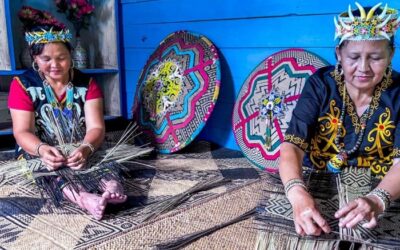 Topi Bangsawan Dayak Kenyah Ini Tak Bisa Dibeli Sembarangan!
